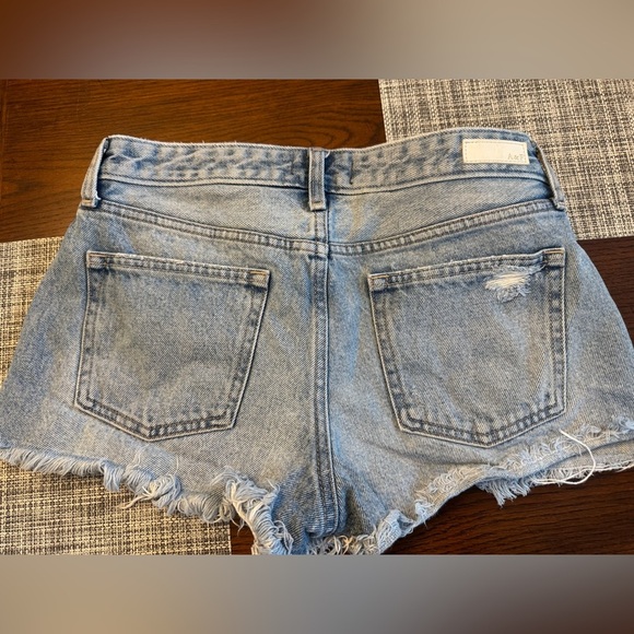 Abercrombie & Fitch Low Rise Denim shorts size 4 27”, NWOT - Picture 2 of 4